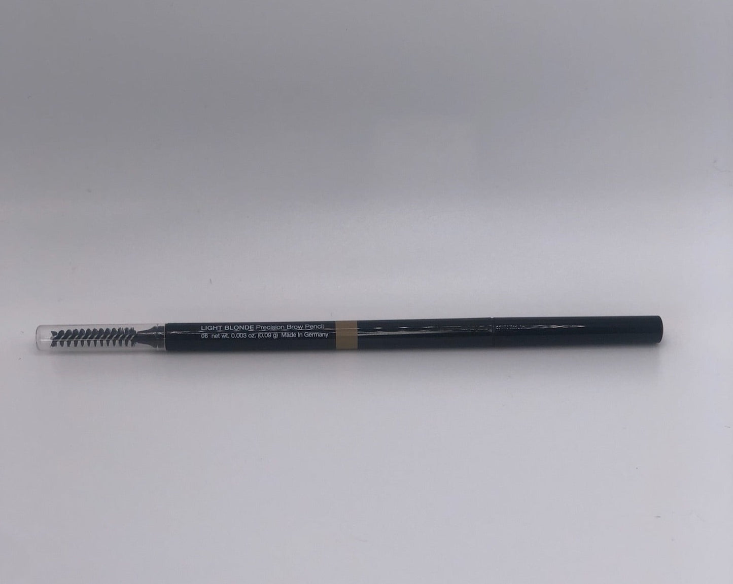 Retractable brow pencil